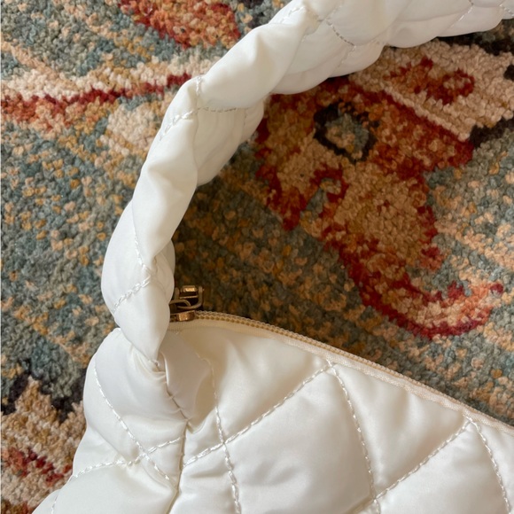 Quilted Puffer Shoulder Tote Bag Cream Carryall travel bag Medium Large - Picture 4 of 9